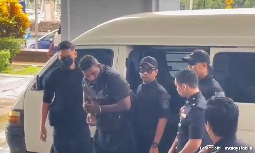 Accused pleads guilty to attacking veteran journalist