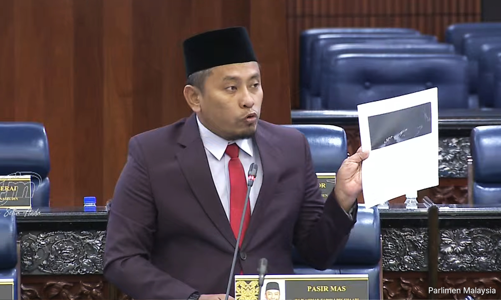 PAS MP: Why didn't govt summon Mkini over report on PM 'cybertroopers'?