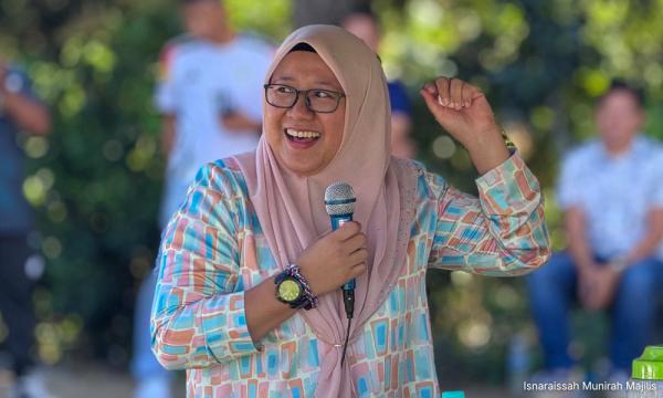 Top Story LIVE | Warisan gains two more seats SABAH POLLS | Isnaraissah takes Usukan from Salleh Keruak, Warisan also wins Bongawan instead of BN. Malaysiakini Team 7 h ago ⋅ 227