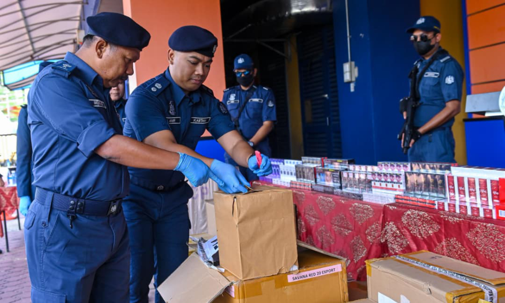 Jabatan Kastam Pahang lumpuhkan kegiatan jual rokok seludup