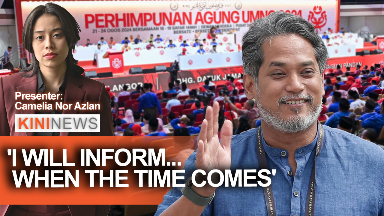 #KiniNews: Khairy keeps everyone guessing on his political comeback
