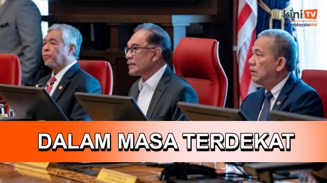 Rombakan kabinet dijangka selepas Ewon undur, tempoh Zafrul tamat 
