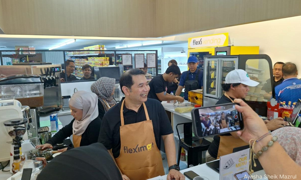 RM5 meals and curiosity: M'sians size up Rafizi's affordable revolution