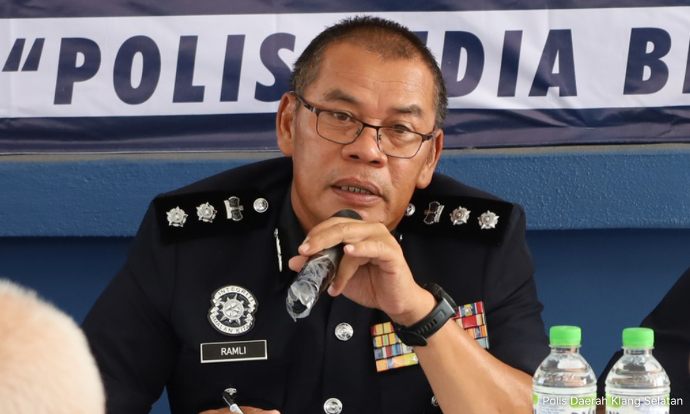 Bantah perobohan Kg Papan: Penduduk direman sehari 1 9da2c0cc1abd93499b8e0069f2bc478b