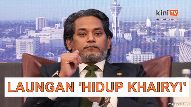 Khairy kembali ke ibu pejabat Umno, disambut dengan laungan “Hidup Khairy!”
