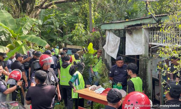 Isu Kg Papan: Arutchelvan, aktivis dan wakil penduduk ditahan polis