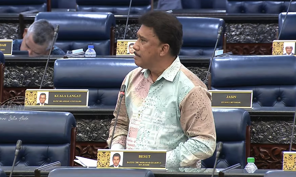 'Get drunk if you want, but not in public': PAS MP all for Islamic tourism