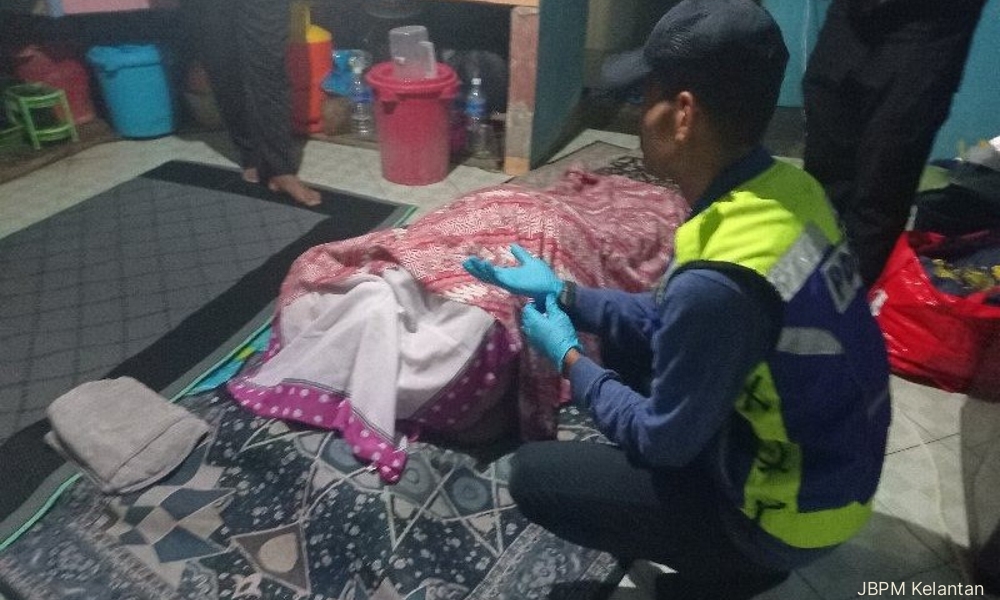 Bomba Kelantan bantu ambil mayat wanita obes