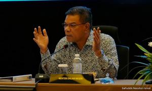 Minister shuts down Rafizi's request to reveal update on son's attack