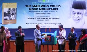 Dikecam anak SM Idris, CAP pertahan jemput PM lancar buku