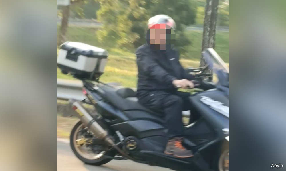 Wanita trauma dilempar batu penunggang motosikal Singapura