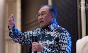 Kerajaan Madani perkukuh perlindungan sosial rakyat sepanjang 2025 - PM