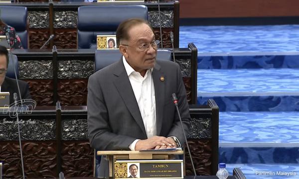 Anwar denies Putrajaya ceded land to Indonesia Bernama 43 m ago