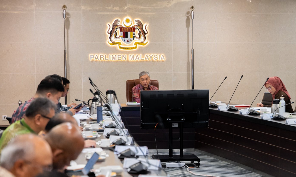 Zahid garis lima inisiatif strategik perkasa industri halal negara