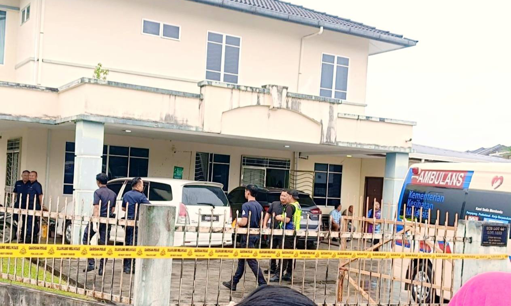 Guru besar, isteri ditemukan maut dengan kesan kecederaan serius