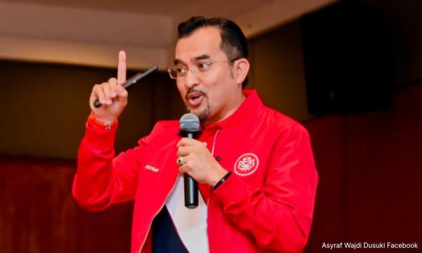 Lebih 10 wakil rakyat pembangkang intai  'Rumah Bangsa' Umno