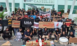 Pelajar UM protes dasar hukuman disiplin universiti