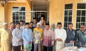 PAS rep 'saddened' by photo of 3 ex-members meeting Muhyiddin in Perlis
