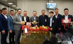 反驳新年不送柑非华人说法，陈泓缣推广本地水果