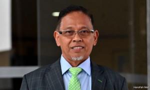 涉为两儿子谋取利益，登行政议员被控两滥权罪