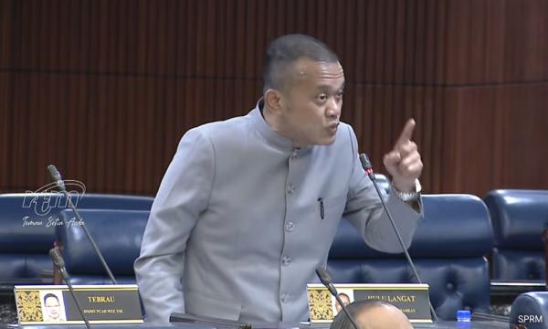 MP moots teaching students about leftist leaders, reformasi history in schools Malaysiakini Team 4 m ago