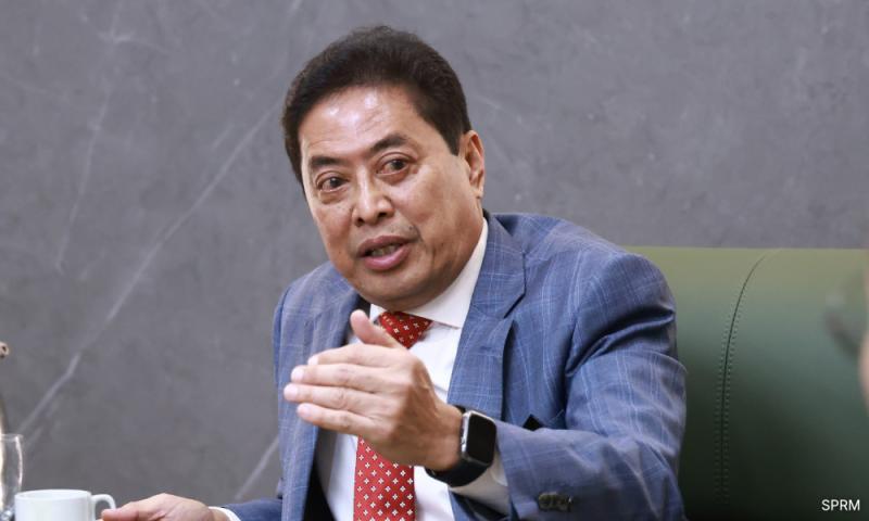 Peguam gesa peruntukan isytihar harta turut terpakai untuk Azam