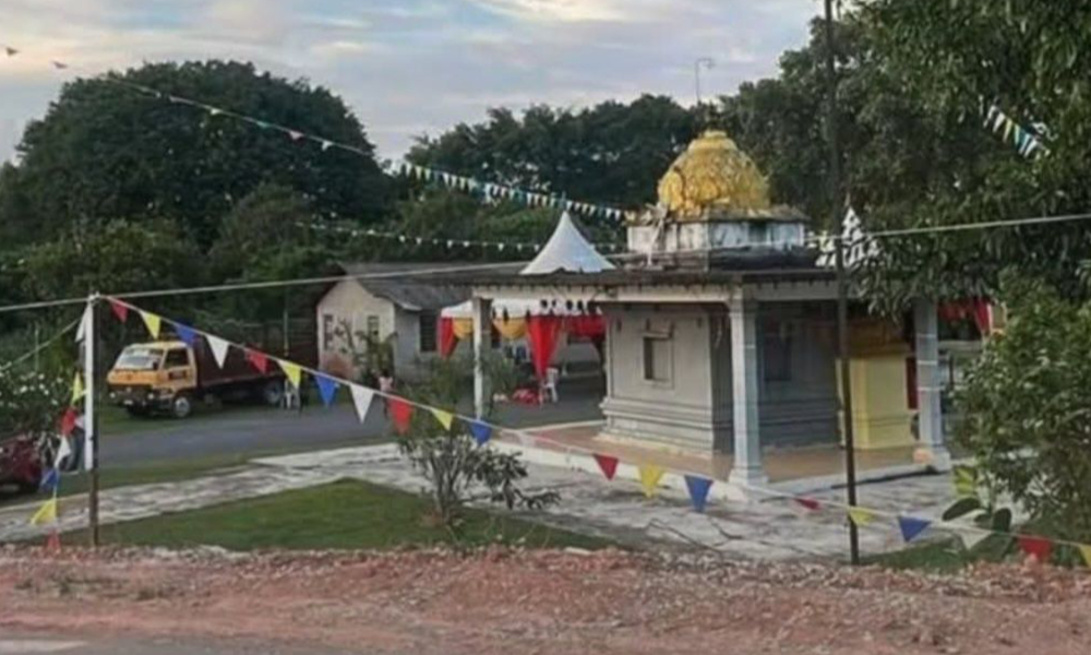 Pengerusi kuil Hindu di Dengkil didakwa menceroboh
