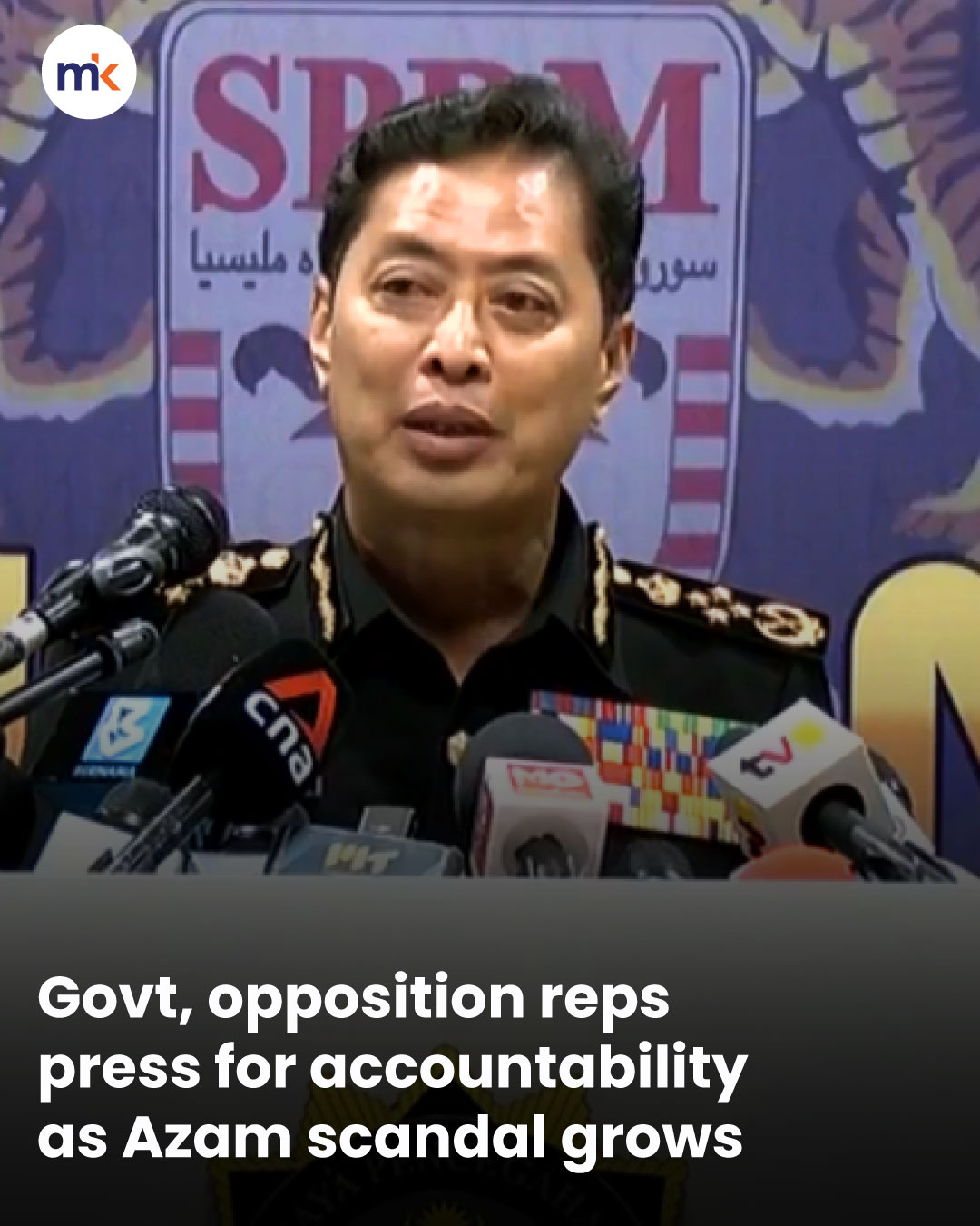 Govt, opposition reps press for accountability as Azam scandal grows