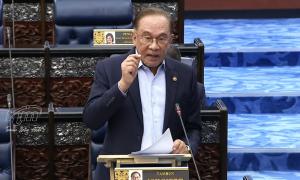 Anwar quizzed on double standards after PKR accused of lobbying US against Najib