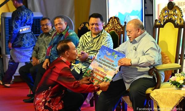 Raja Perlis titah perkasa jenama Harumanis