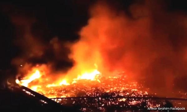 Floating village blaze ignites 'troubling feeling' in Waytha