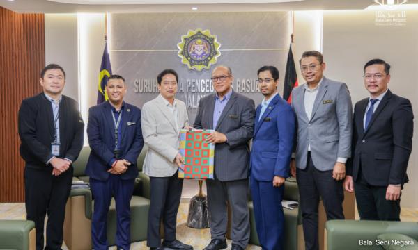 MACC hands 1MDB-linked paintings to National Art Gallery