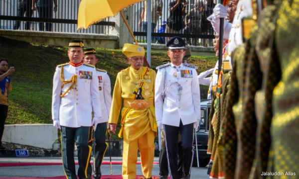 Tuanku Muhriz: Pentadbiran wajar diteruskan seperti biasa