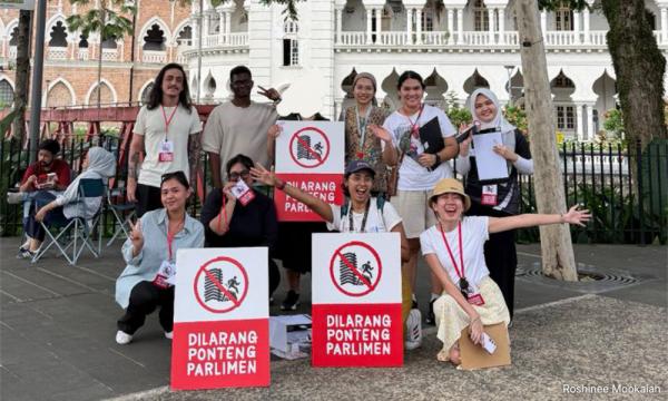 Lebih 1,400 tandatangan petisyen 'dilarang ponteng Parlimen'