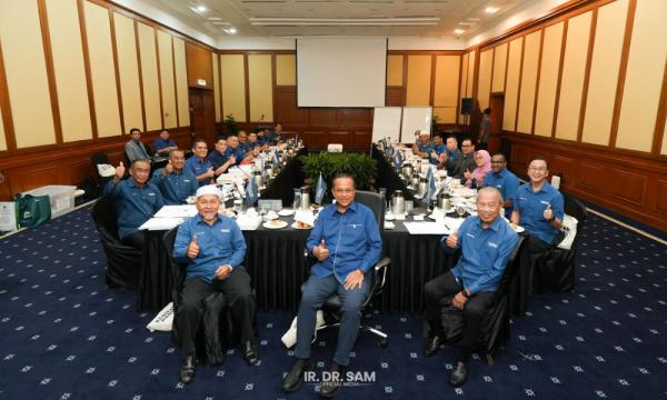 Sumber Bersatu: PN tidak beramal dengan sistem mullah