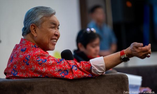 Umno guna strategi 'luar kotak' pikat pengundi muda untuk PRU16