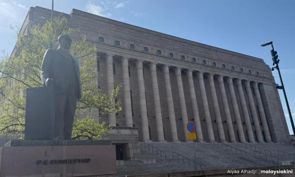 Top Story Finland's calm Parliament where MPs blow off steam at the sauna, unlike in M'sia The Eduskunta offers open access, calm debates, sauna for MPs and media. Alyaa Alhadjri 3 h ago ⋅ 6