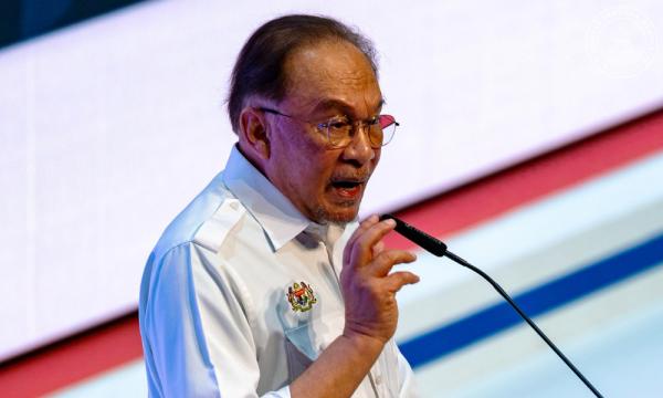 Snap GE? Anwar says focused on work