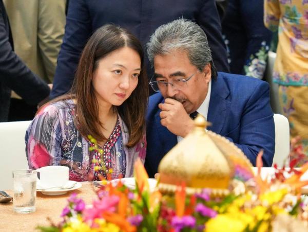 Hannah semeja dengan Johari tapi Razlan bangkitkan soal keik