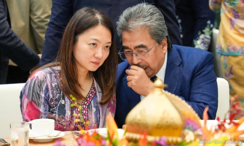 杨巧双贴与佐哈里共桌照，拉兹兰讽合作未贯彻基层