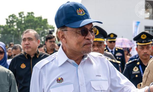 No reason for people to queue for aid in digital era, says PM