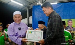 'PH nak mampus' - RTM nafi 'gam' Azlan Johar sebab masuk PAS