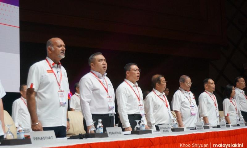 辩论代表支持留下,陆兆福保证不能是“空白支票”